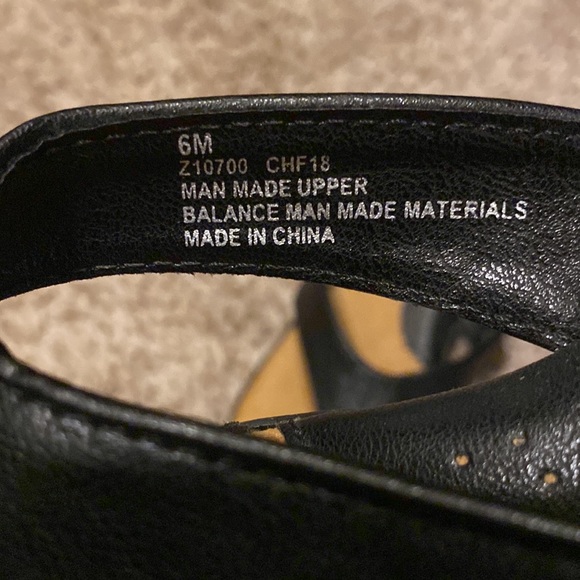 B.o.c sandals by Born - Picture 4 of 6